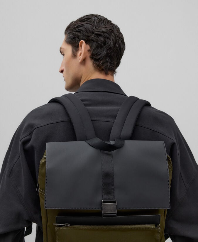 Adolfo dominguez Mochila nailon negro y verde hombre Última moda