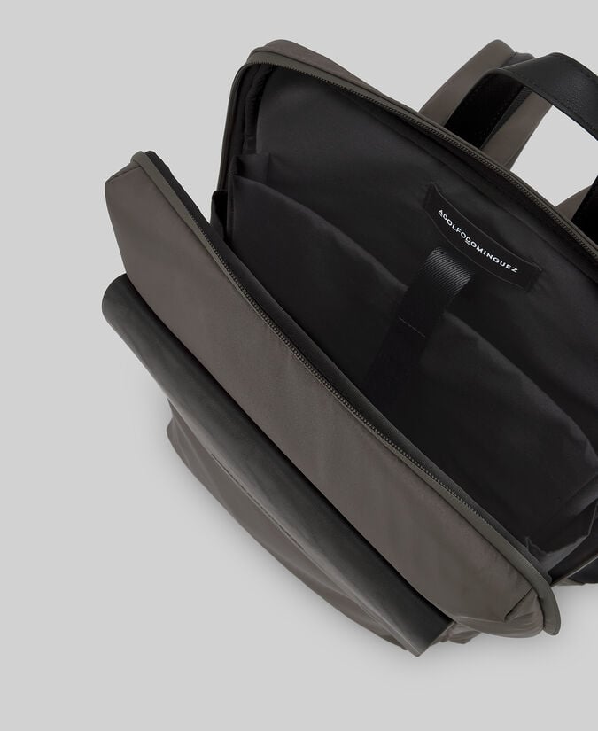 Adolfo dominguez Mochila bicolor solapa hombre Ofertas especiales