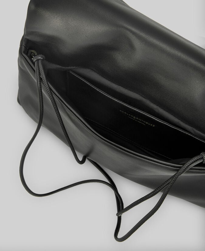 Adolfo dominguez Clutch en piel Made in Spain Últimos 2 días