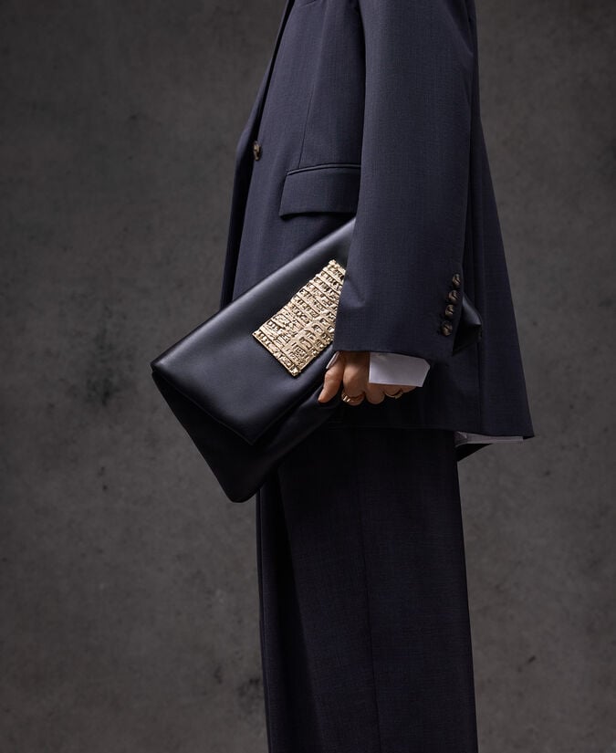 Adolfo dominguez Clutch en piel Made in Spain Últimos 2 días