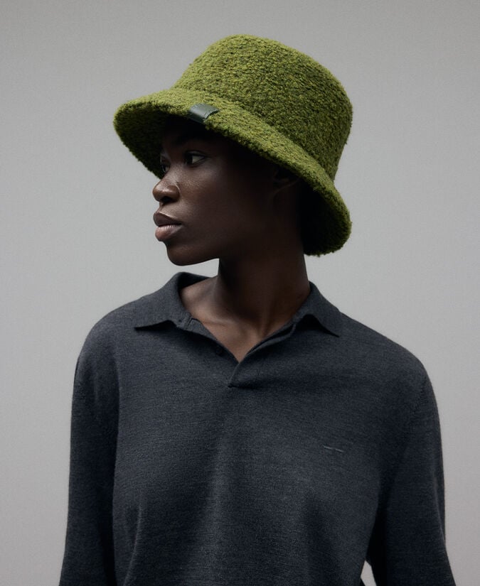 Adolfo dominguez Gorro textura verde mujer Rebajas de fábrica