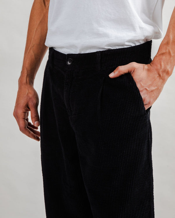 Brava fabrics Corduroy Pleated Chino Pants Black Tienda
