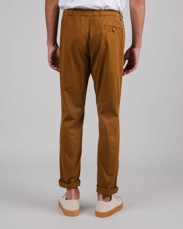 Brava fabrics Pantalón Comfort Chino Marrón Envío gratis