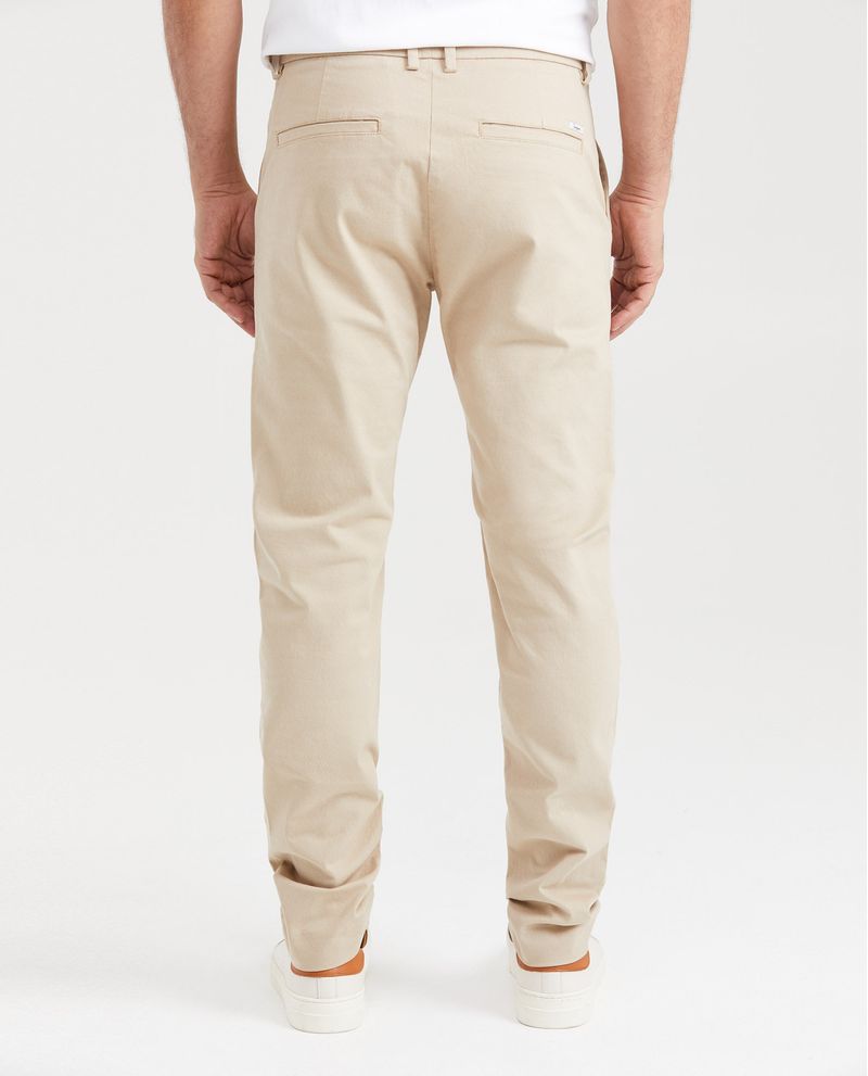 Chevignon Pantalón Tipo Chino Regular Fit Bota Slim para Hombre Tienda