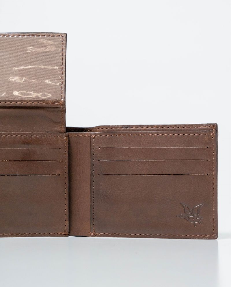 Chevignon Billetera en Cuero Formato Horizontal Dos Alas con Portadocumentos No Extraíble para Hombre Envío gratis