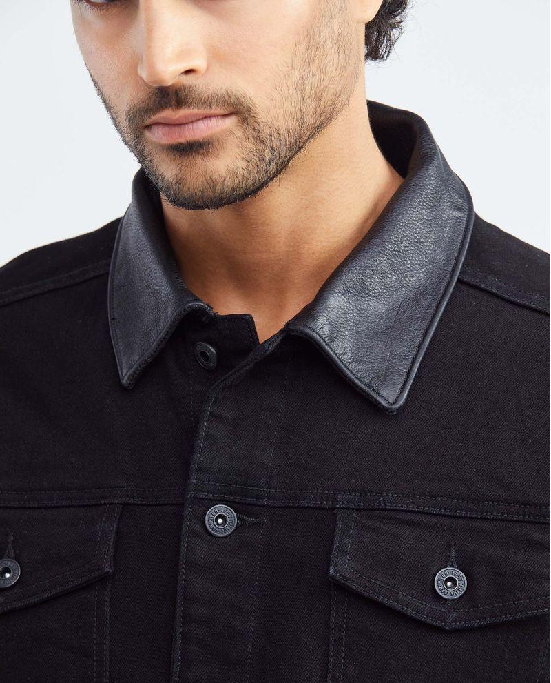 Chevignon Chaqueta de Hombre en Denim Tipo Trucker Straight Fit - Negro Cuello y Bolsillo en Cuero Rebajas baratas