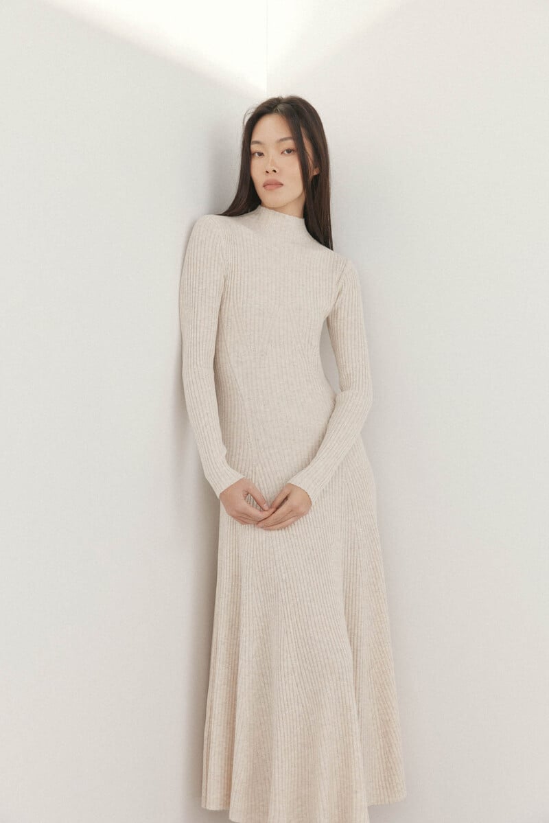 Cortefiel Vestido canalé midi Descuento