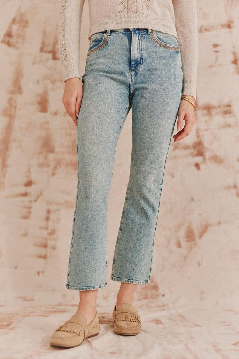 Cortefiel Bianca. Jeans con corte de bota Solo queda un día