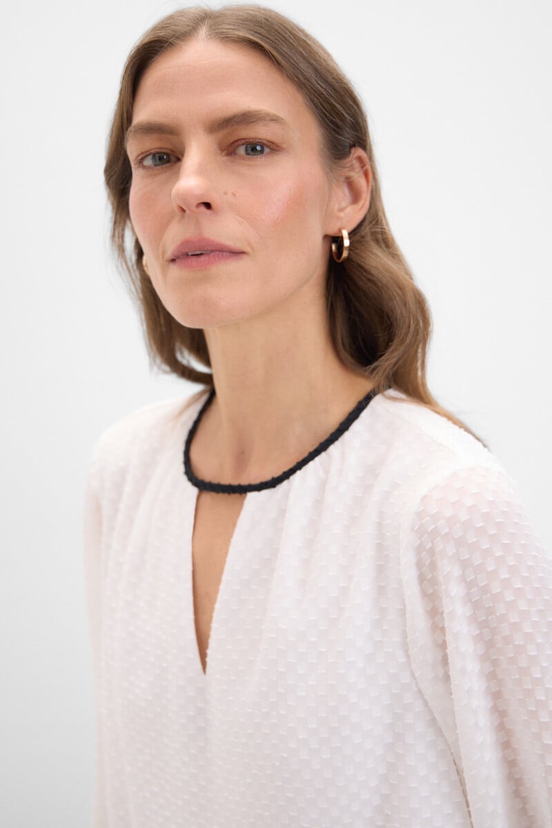 Cortefiel Blusa tejido textura En oferta