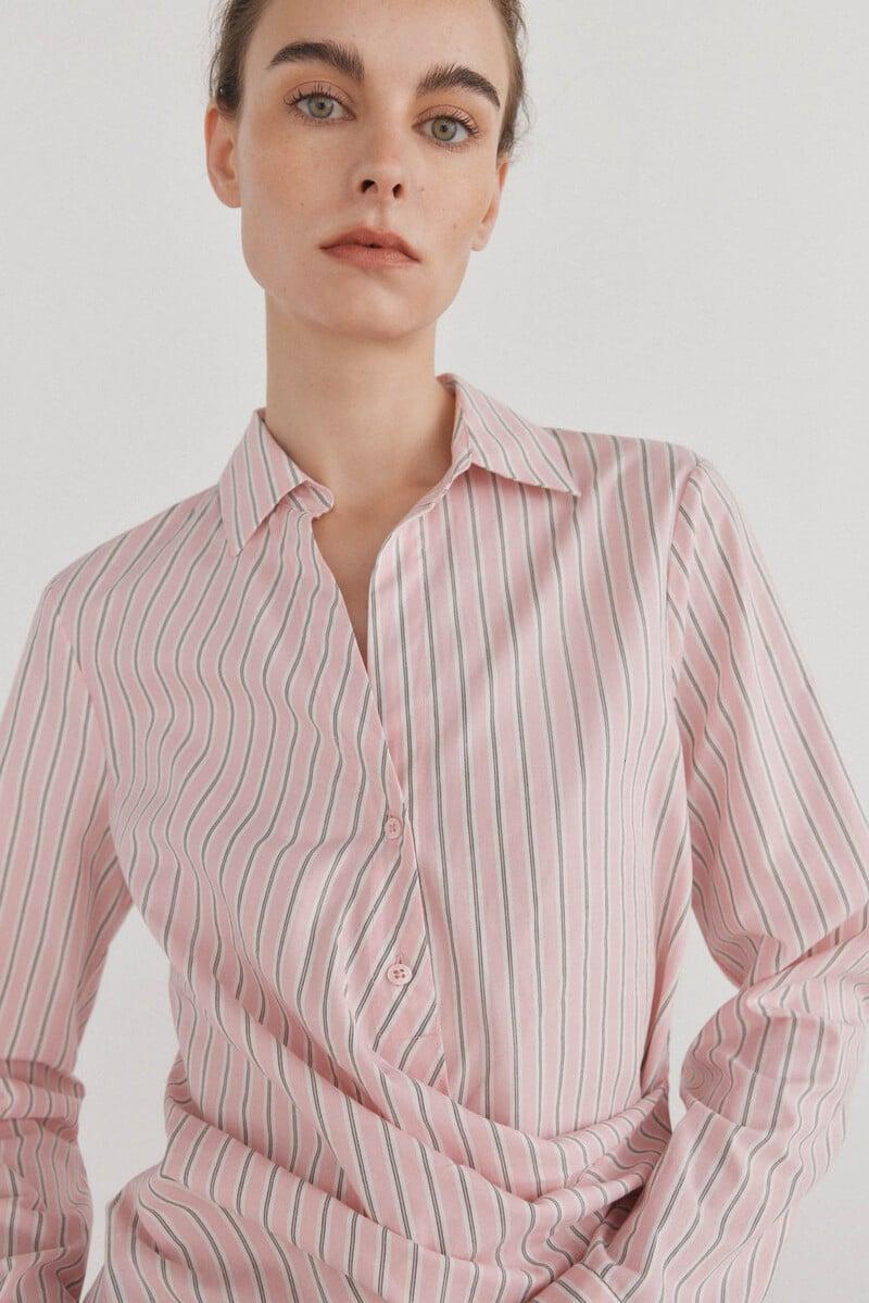 Cortefiel Camisa de cuello solapa con escote pico Rebajas baratas