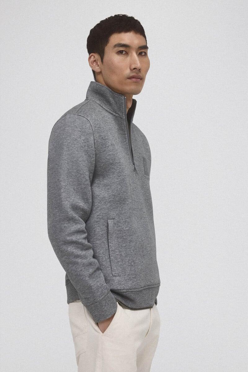 Cortefiel Sudadera cuello cremallera tejido técnico Última moda