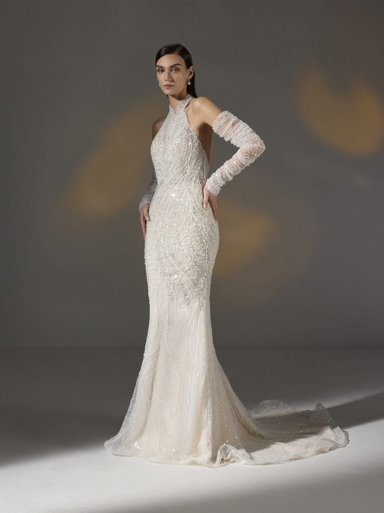 pronovias BELOVED | Vestido de novia sirena con cuello halter Grandes descuentos
