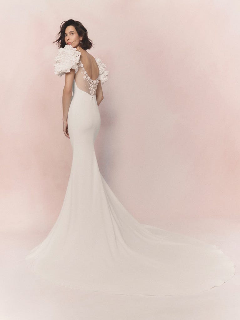 pronovias NOEMIE | Vestido de novia sirena con escote de pico | Pronovias Gran oferta