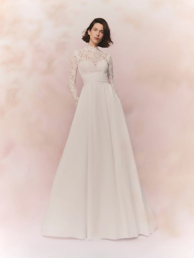 pronovias CEEYLO | Vestido de novia corte en a con cuello cisne | Pronovias Los más vendidos