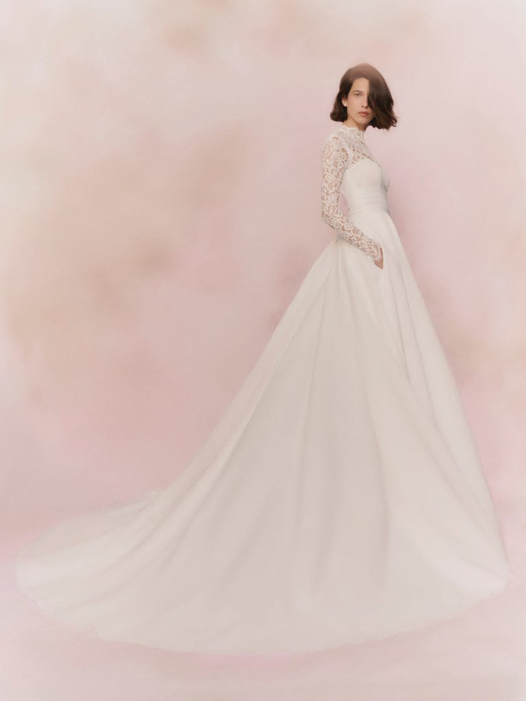 pronovias CEEYLO | Vestido de novia corte en a con cuello cisne | Pronovias Los más vendidos