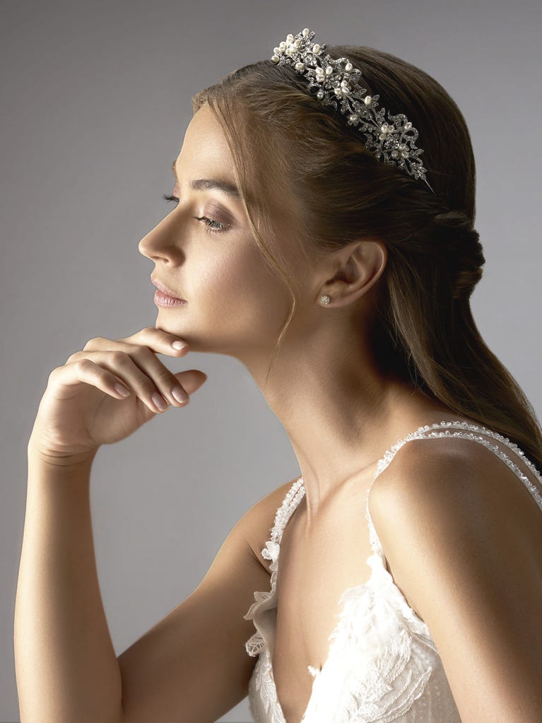 pronovias HD-LA32