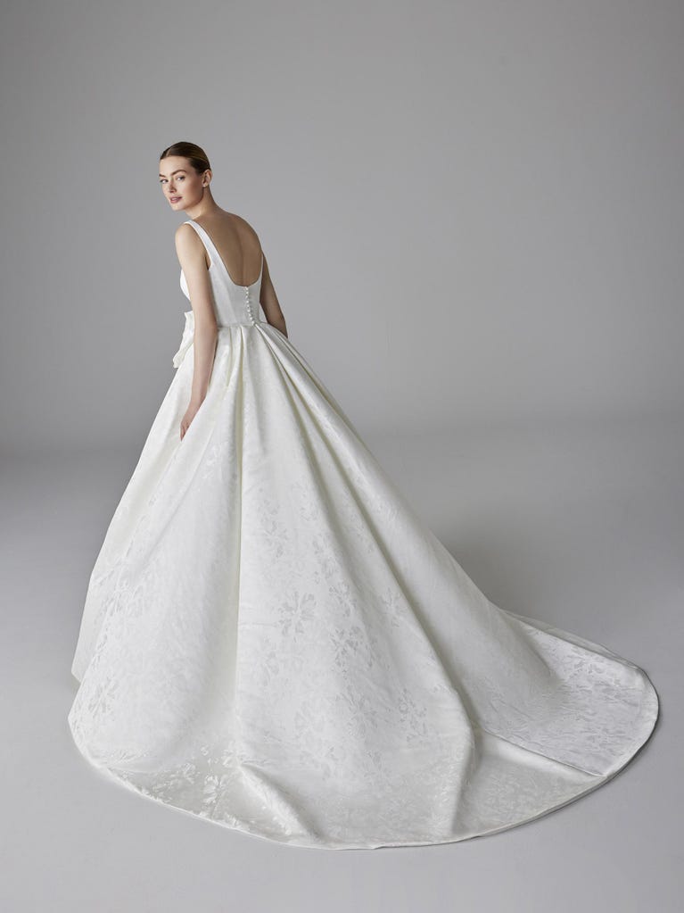 pronovias JULIAN | Vestido de novia princesa con escote cuadrado | Pronovias Outlet