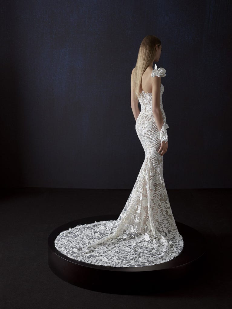 pronovias ACAZIA | Vestido de novia sirena con escote corazón | Atelier Pronovias Outlet online