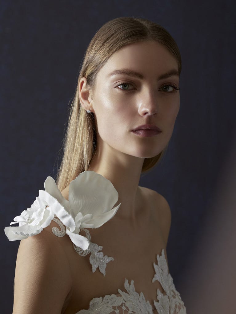 pronovias ACAZIA | Vestido de novia sirena con escote corazón | Atelier Pronovias Outlet online