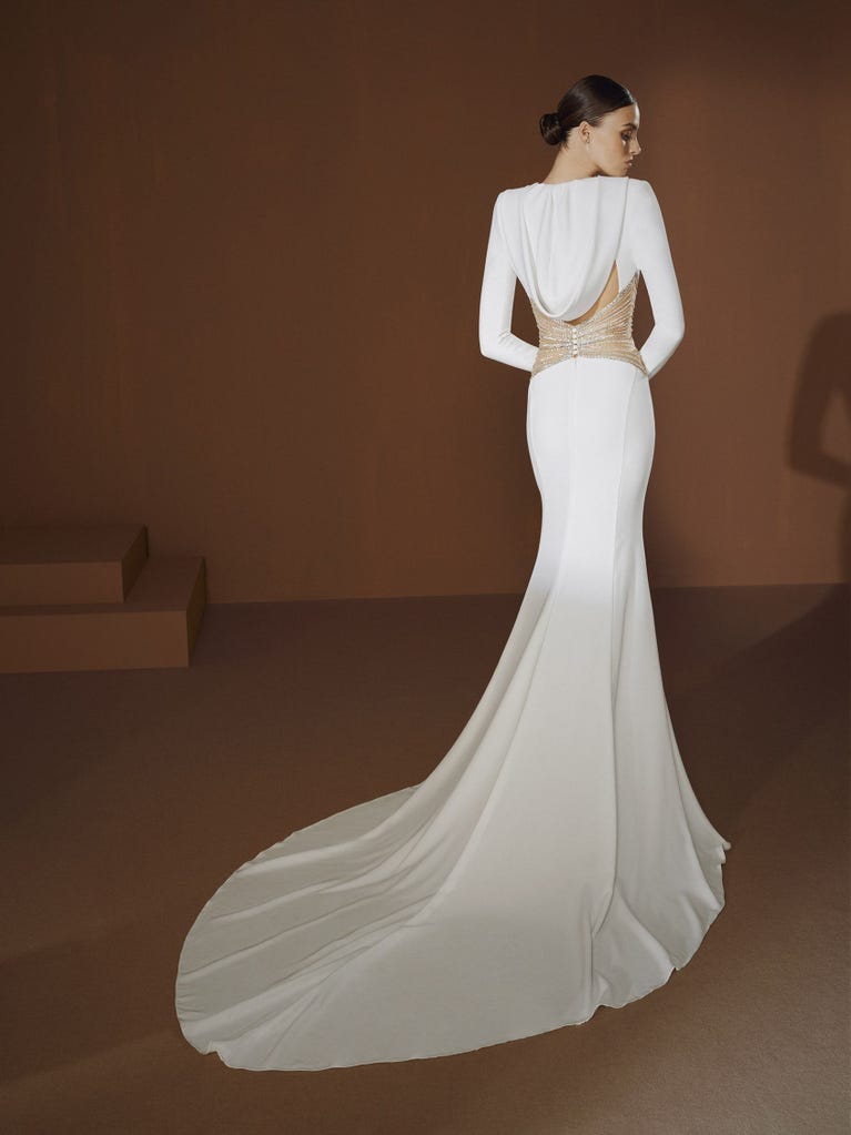 pronovias GRACEJONES | Vestido de novia sirena con escote de pico | Pronovias Rebajas