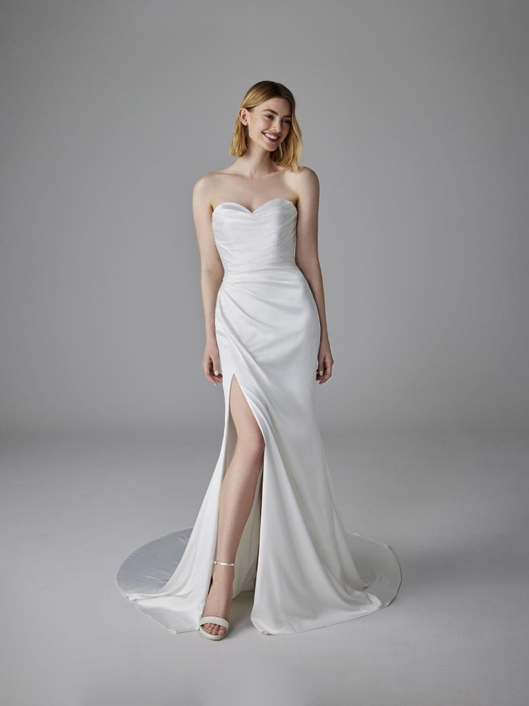 pronovias ROMENTINA | Vestido de novia sirena con escote corazón | Pronovias Rebajas top