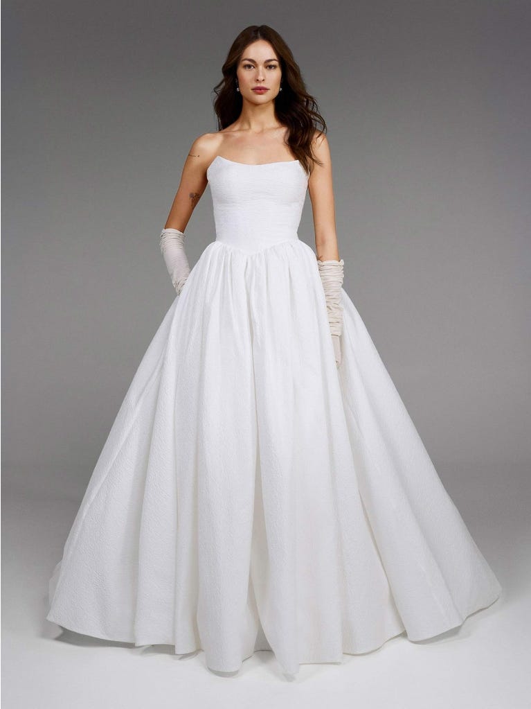 pronovias ALBY | Vestido de novia princesa palabra de honor | Pronovias
