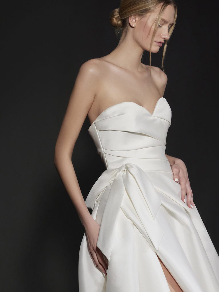 pronovias JADEAU | Vestido de novia princesa | Vera Wang Bride Solo queda un día