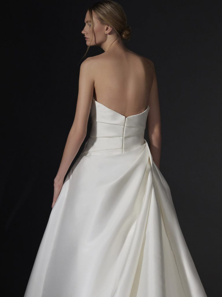 pronovias JADEAU | Vestido de novia princesa | Vera Wang Bride Solo queda un día