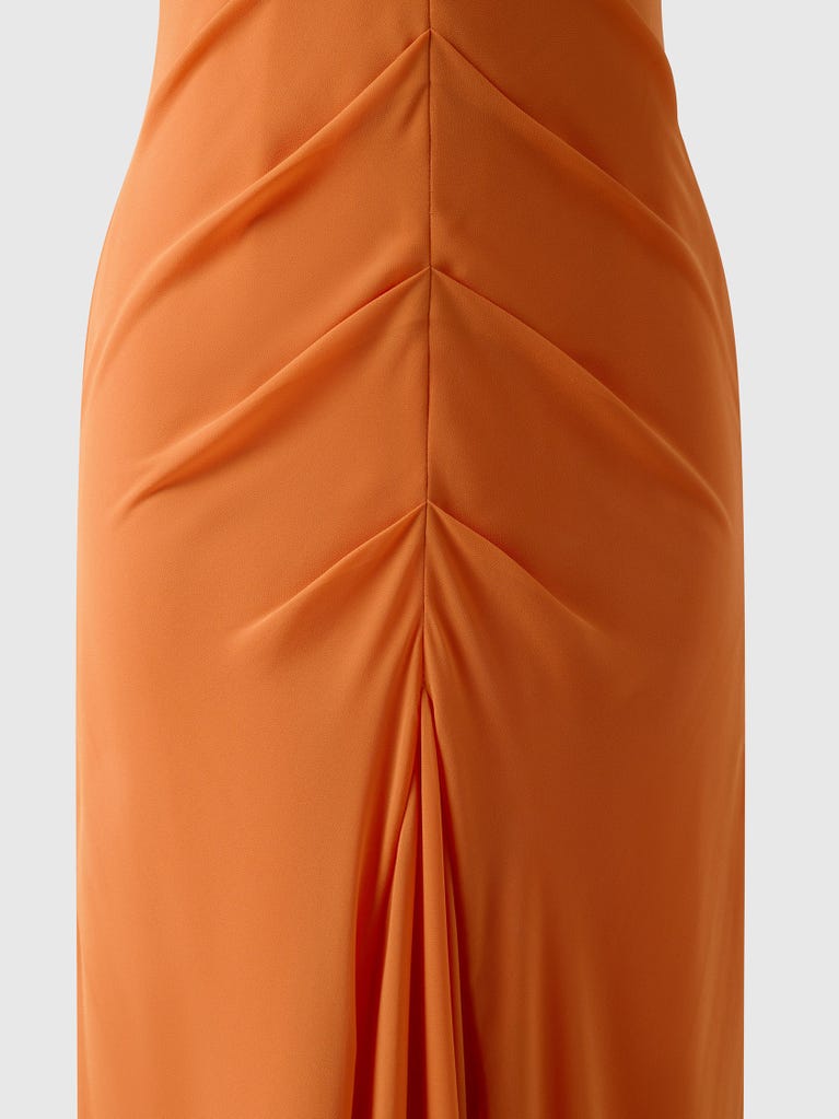 pronovias LYONE | Vestido de dama de honor recto con escote de pico | Vera Wang Bridesmaids Ofertas