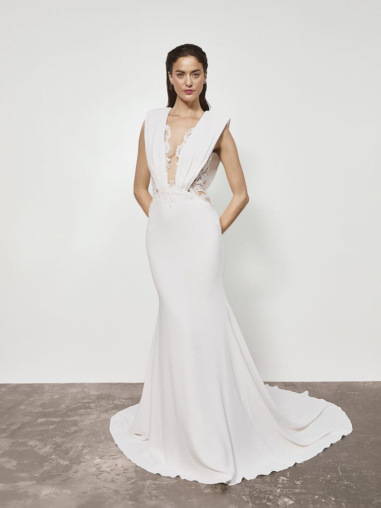 pronovias DAME | Vestido de novia sirena con escote de pico | Atelier Pronovias Últimos 3 días
