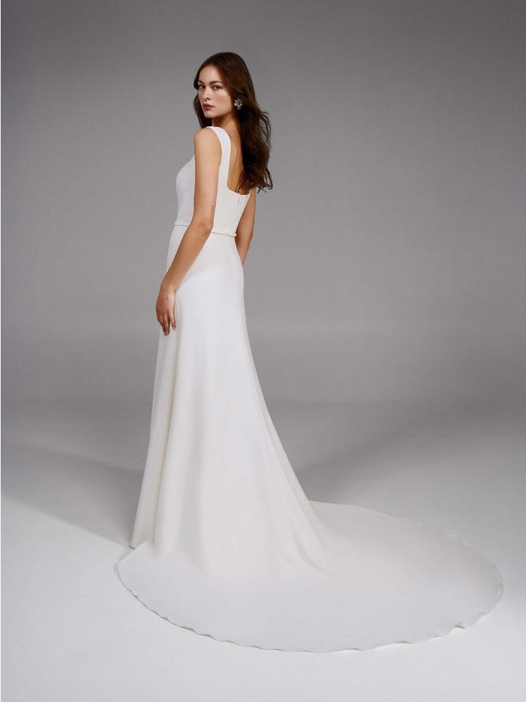 pronovias HOLANE | Vestido de novia corte en a con escote cuadrado | Pronovias ÚLTIMAS EDICIONES