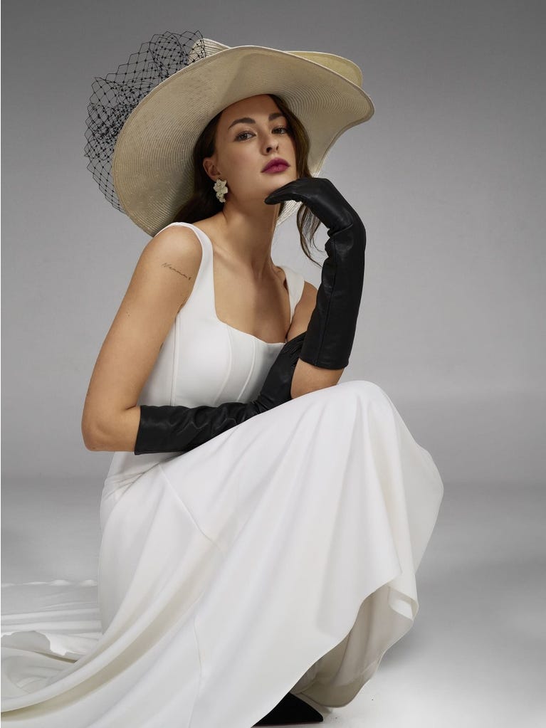 pronovias HOLANE | Vestido de novia corte en a con escote cuadrado | Pronovias ÚLTIMAS EDICIONES