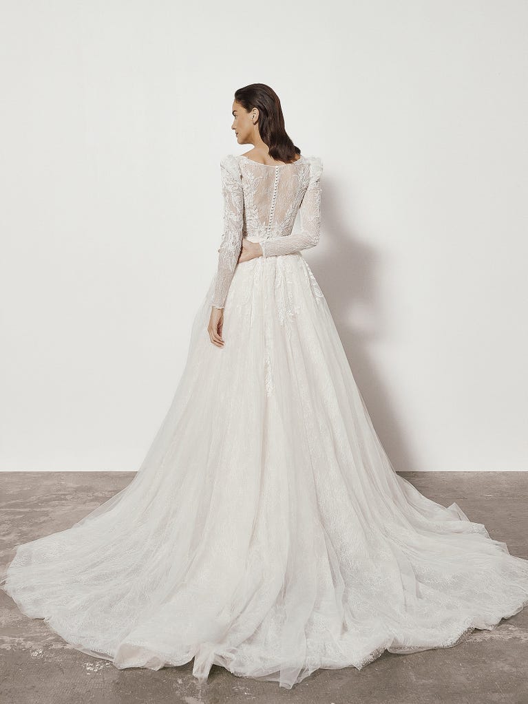 pronovias FIORA | Vestido de novia sirena con escote corazón Último día