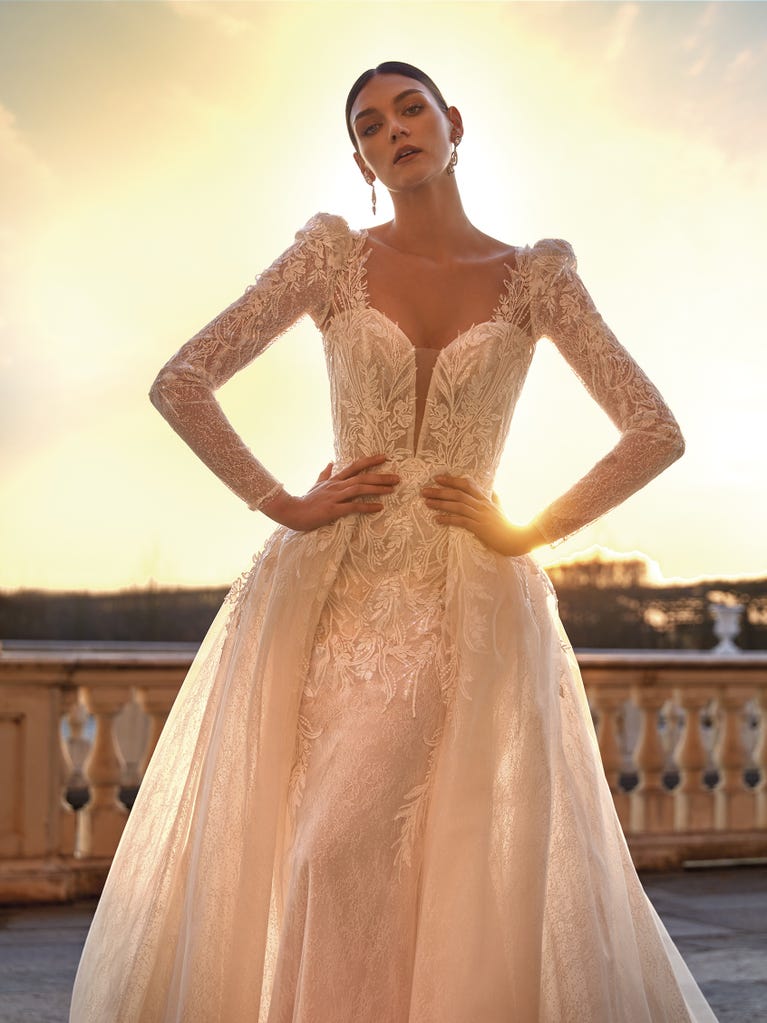 pronovias FIORA | Vestido de novia sirena con escote corazón Último día