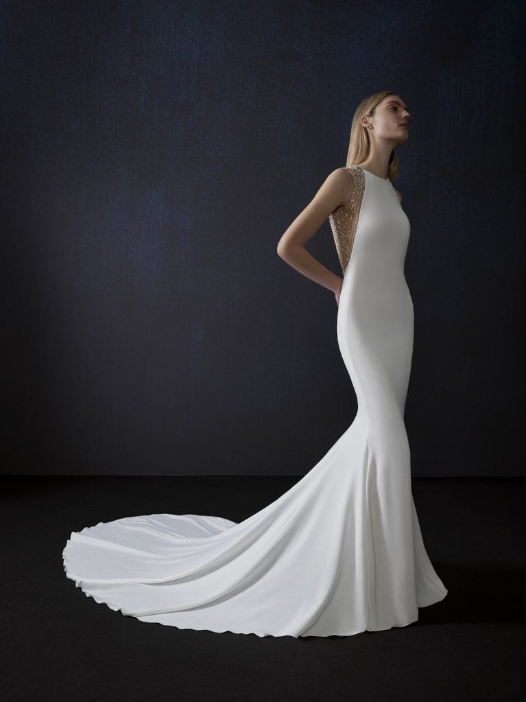 pronovias Vestido novia en crepe sirena sencillo con pedrería | Pronovias Promoción por tiempo limitado
