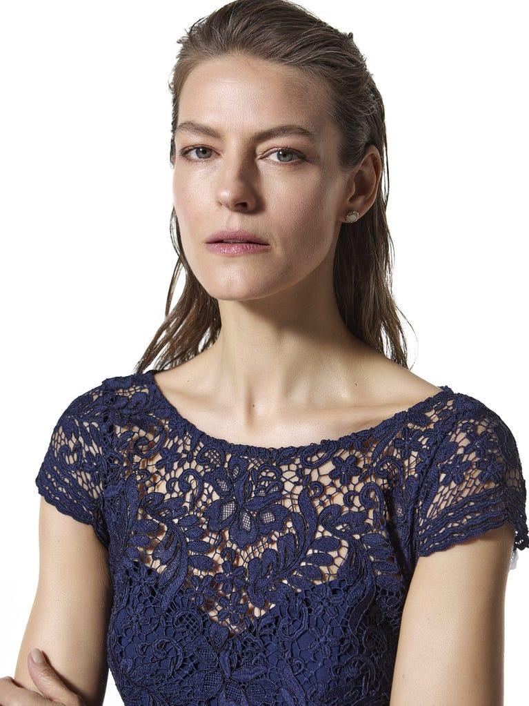 pronovias Lace 2436 | Vestido de fiesta corte en a con escote barco | Pronovias Precio ultrabajo