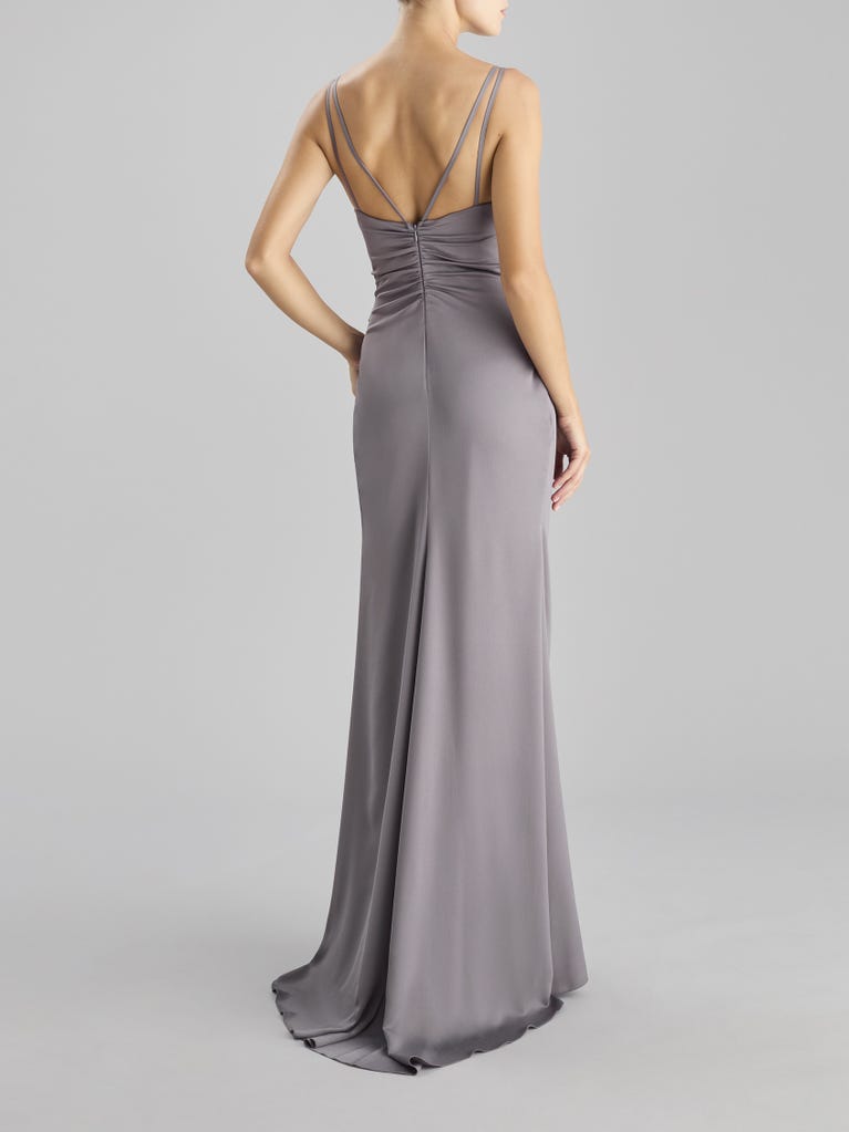 pronovias DRAPE 2302 | Vestido de fiesta sirena con escote de pico | The Party Edit by Pronovias Último día