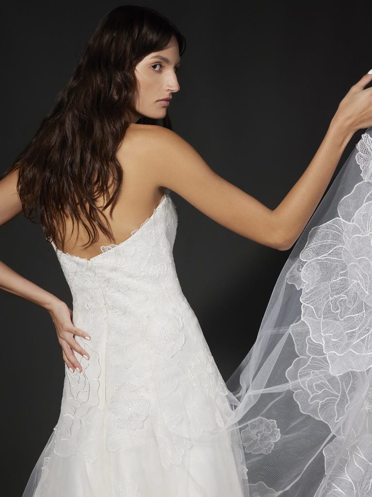 pronovias ALBINE | Vestido de novia fit & flare palabra de honor | Vera Wang Bride Envío internacional gratuito