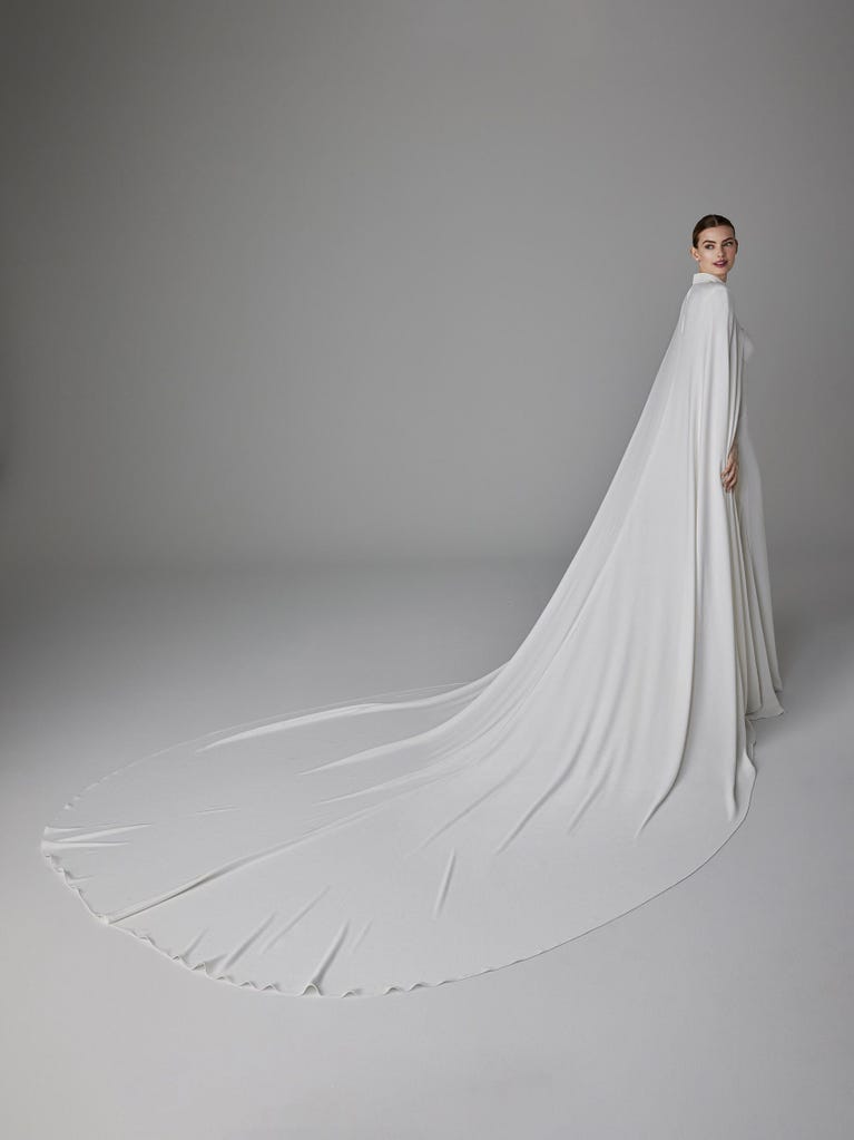 pronovias ALEXANDRINE | Vestido de novia sirena con escote corazón | Pronovias Precios de Black Friday