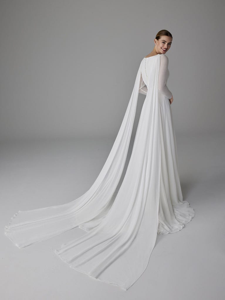 pronovias SOLLEMN | Vestido de novia corte en A con escote barco | Pronovias Rebajas de fin de temporada