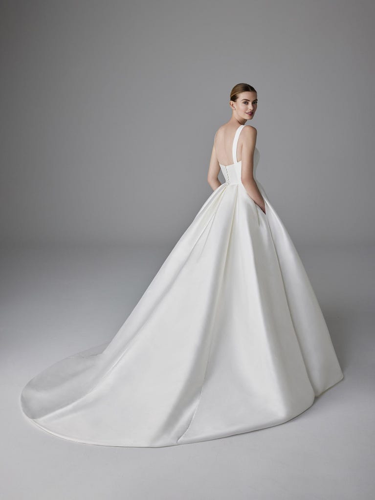 pronovias ROSAMUND | Vestido de novia princesa con escote cuadrado | Pronovias 2025