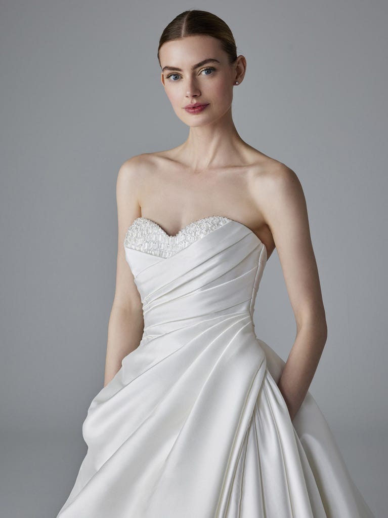 pronovias SOLENE | Vestido de novia princesa con escote corazón | Pronovias En línea