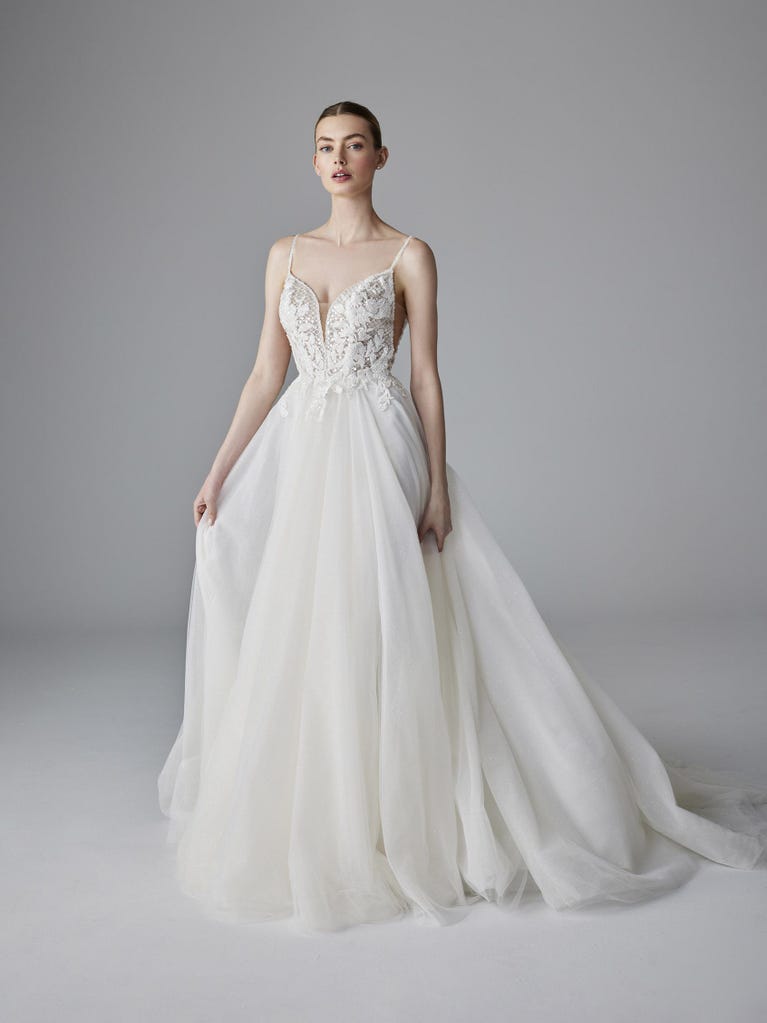 pronovias AILIDH | Vestido de novia corte en A con escote de pico | Pronovias