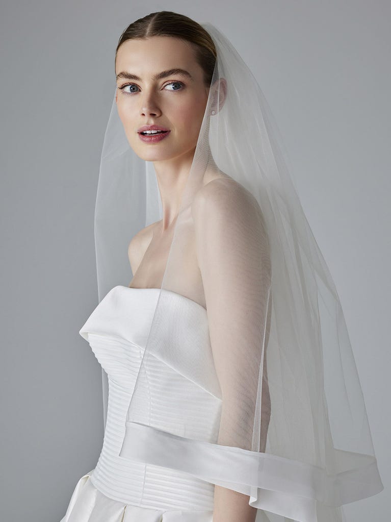 pronovias ARLINE | Vestido de novia princesa palabra de honor | Pronovias Los más vendidos