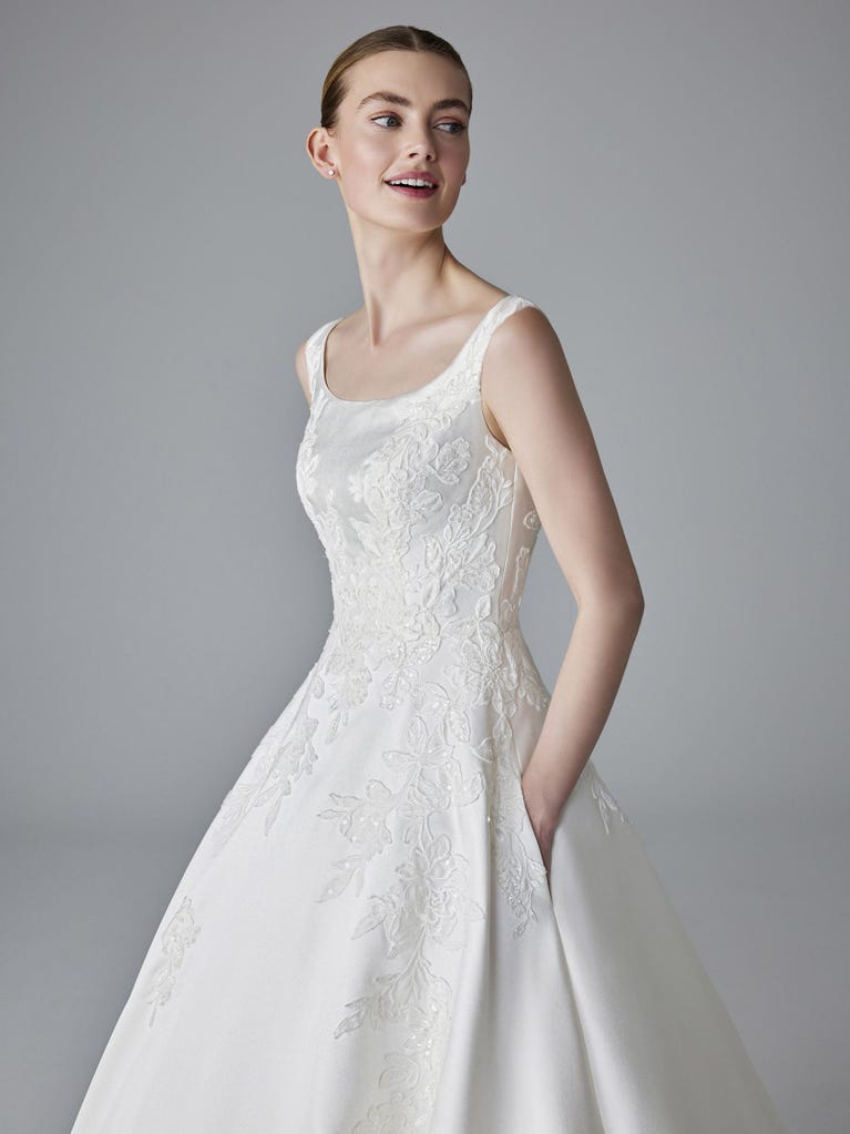 pronovias DALIDA | Vestido de novia princesa con escote redondo | Pronovias Descuento