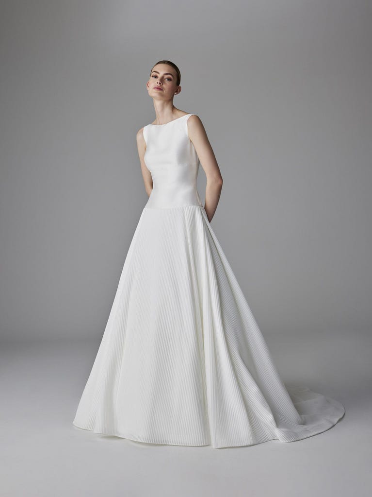 pronovias GALLIA | Vestido de novia corte en A con escote barco | Pronovias Tienda