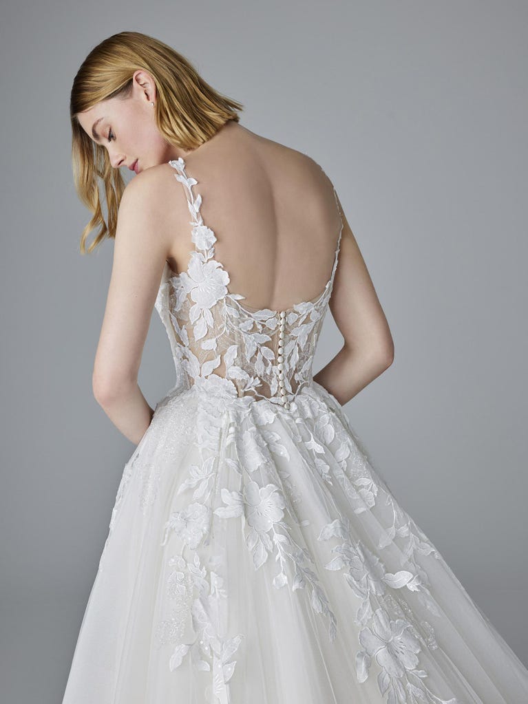 pronovias KAMERIE | Vestido de novia princesa con escote corazón | Pronovias Tienda