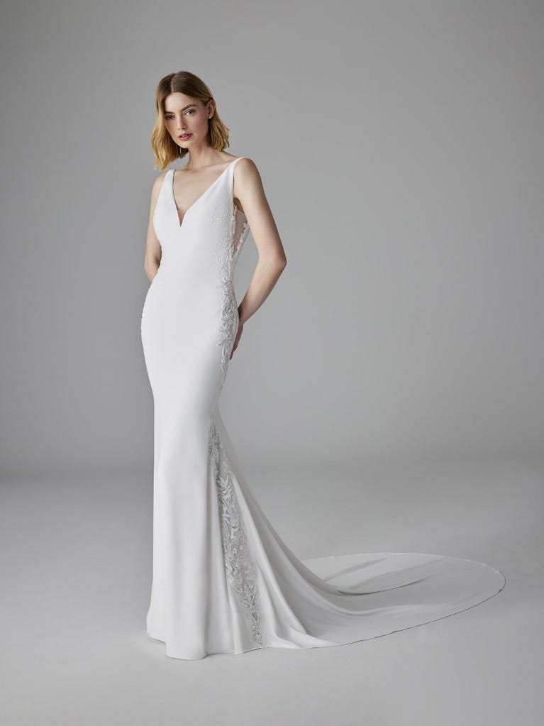 pronovias ELEA | Vestido de novia sirena con escote de pico | Pronovias Envío gratis