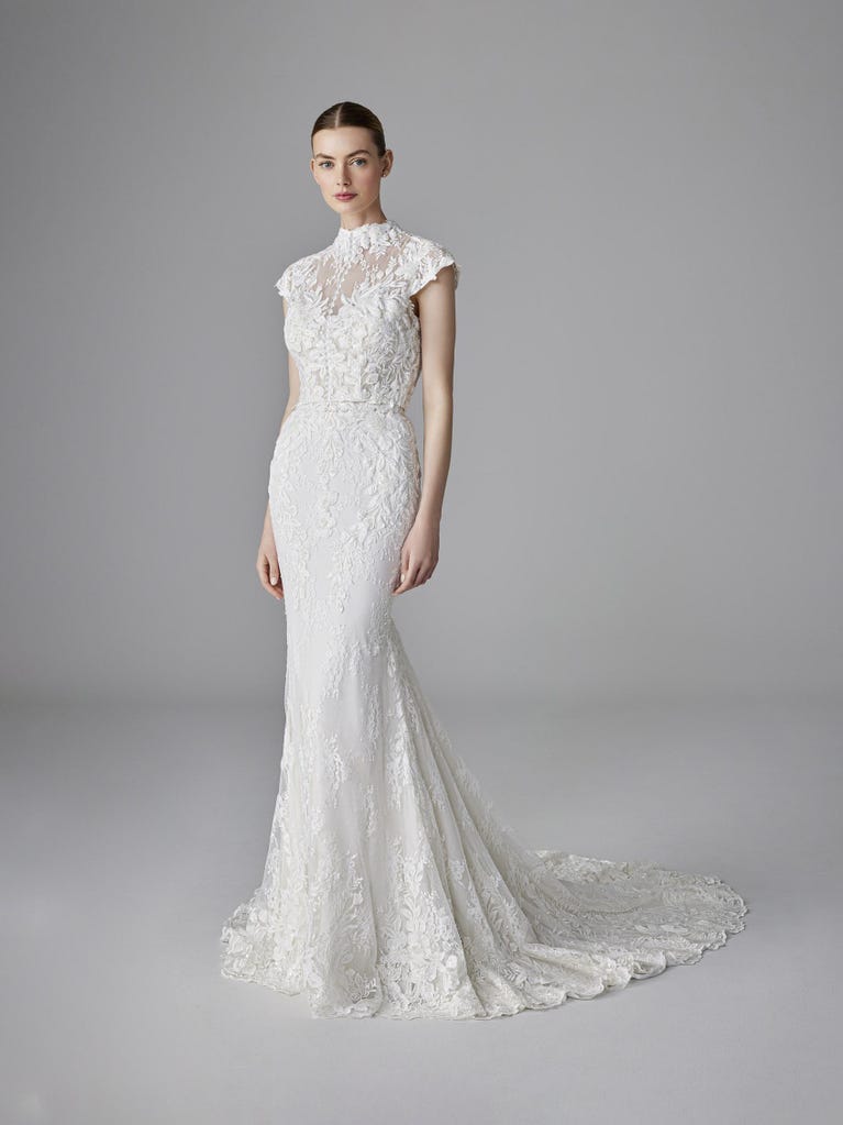 pronovias JENA | Vestido de novia sirena con escote corazón | Pronovias