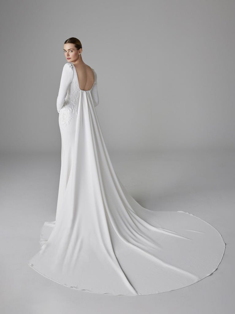 pronovias MALLORY | Vestido de novia sirena con escote cuadrado | Pronovias Últimos 2 días